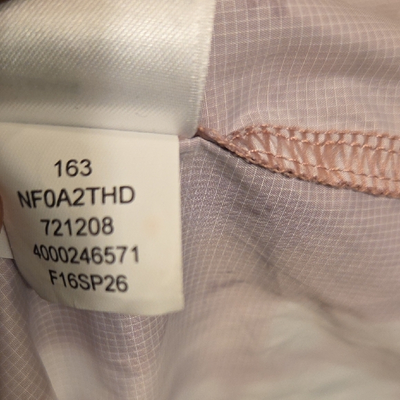 The North Face Women's Mauve and Teal Jacket - Picture 6 of 7